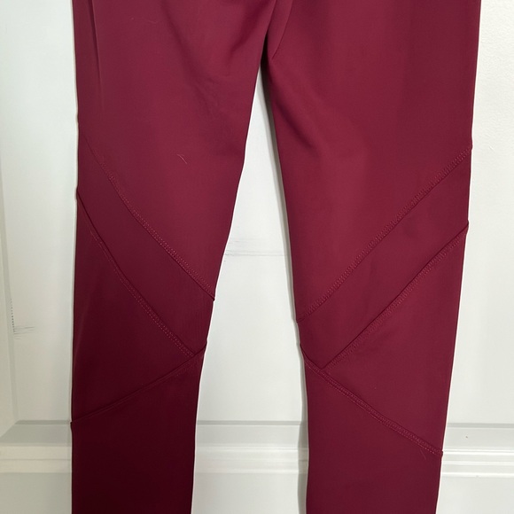 Allevo matching sports bra and leggings - Picture 4 of 6